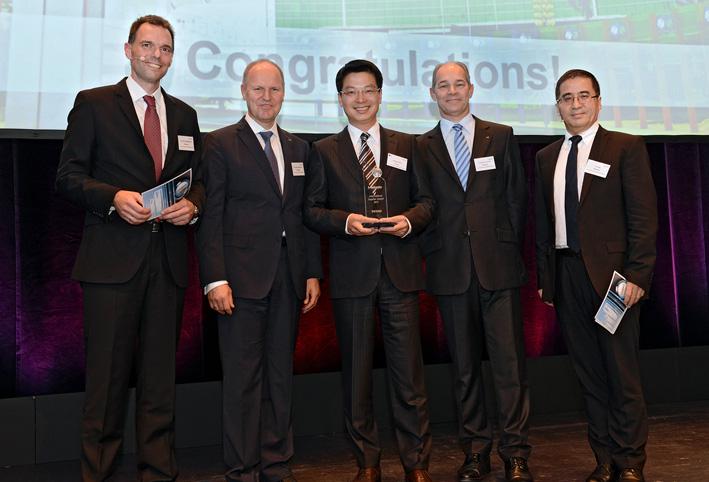 fuyao group awarded for international supplier award, sunroof glass leading the world